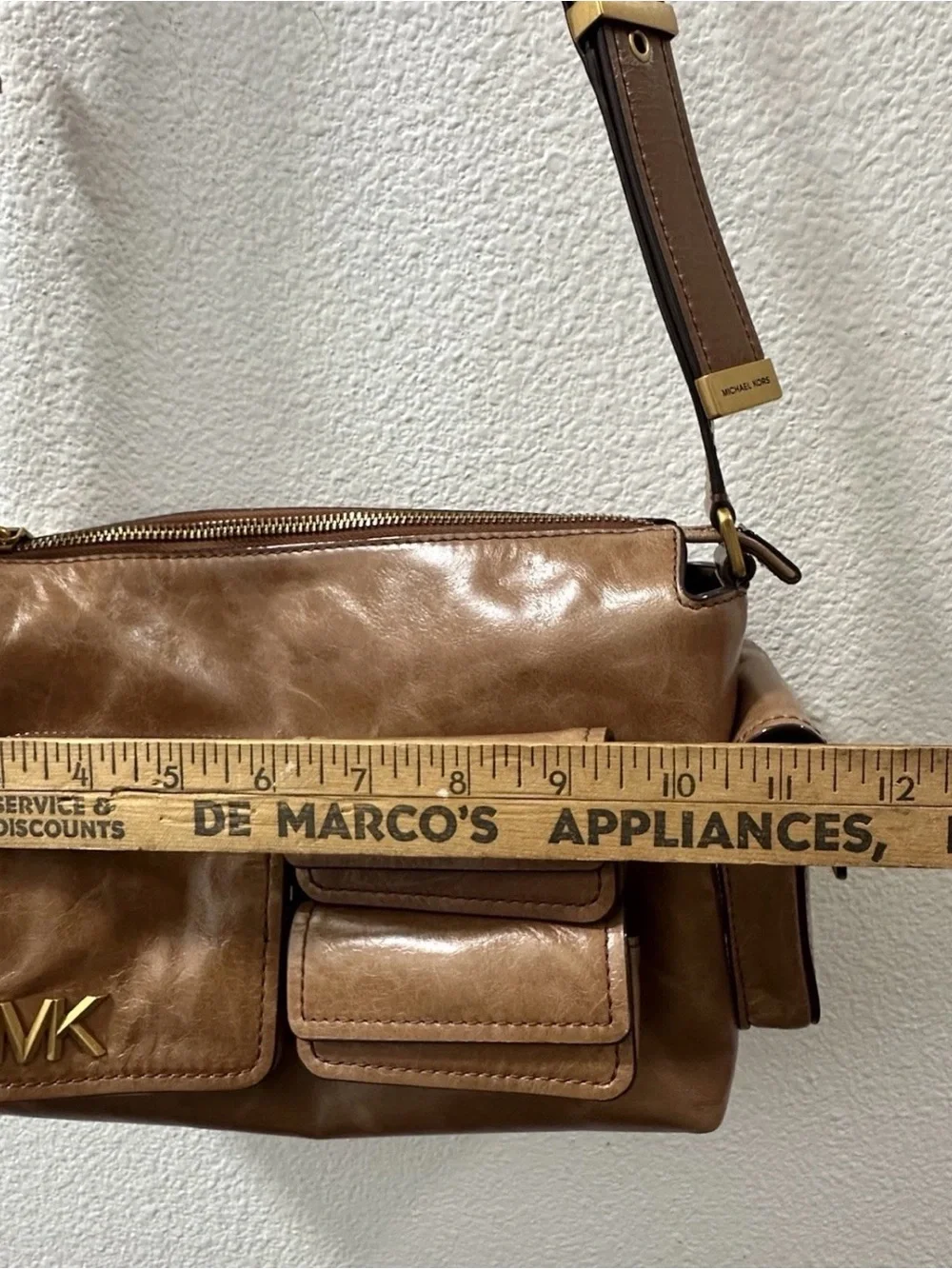 Michael Kors Dakota Medium Pocket Leather Shoulder Bag Unused ( Tag Inside )